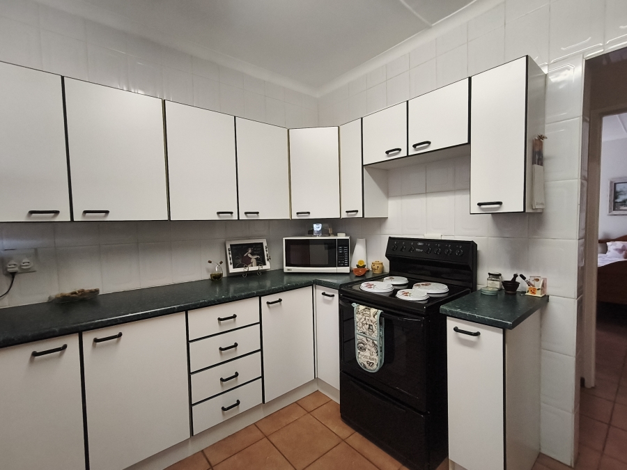 3 Bedroom Property for Sale in Jeffreys Bay Central Eastern Cape